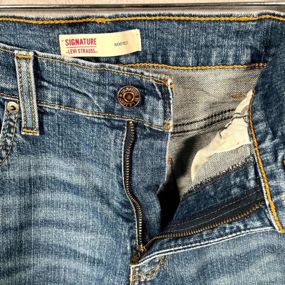 Signature‎ Levi's Bootcut Jeans Womens 33 Blue Denim Cotton Stretch Streetwear